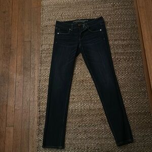 American Eagle Skinny stretch size 4 women’s jeans